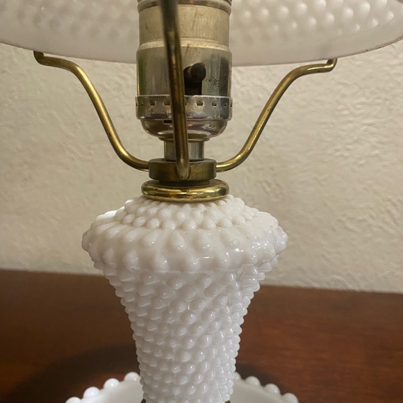 Vintage, Hobnail Milk Glass Table Lamp with a Crumpled Ruffled Edge - Picture 3 of 11